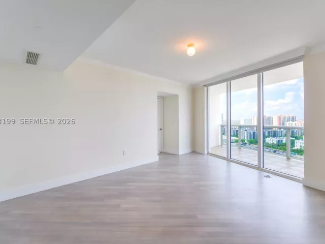 2-bedroom condo for sale in Sunny Isles Beach - 17201 Collins Ave 2209 - MondialRealty