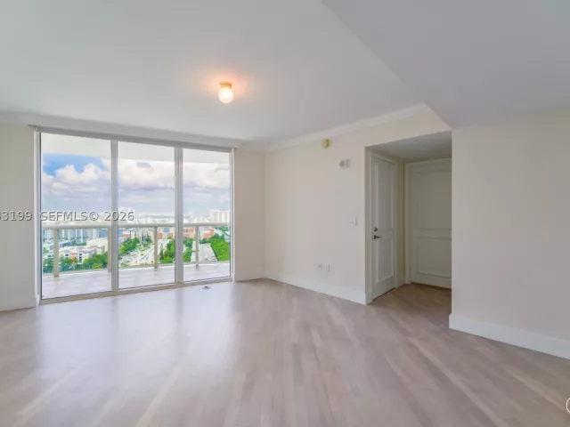 2-bedroom condo for sale in Sunny Isles Beach - 17201 Collins Ave 2209 - MondialRealty