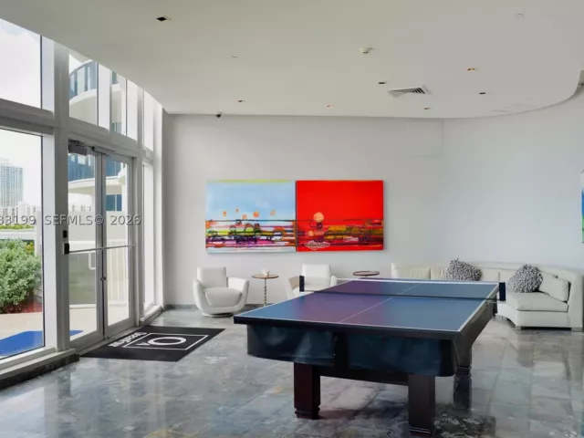 2-bedroom condo for sale in Sunny Isles Beach - 17201 Collins Ave 2209 - MondialRealty