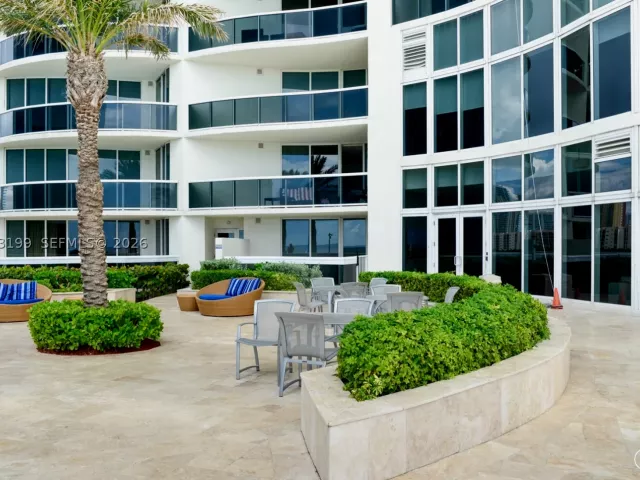 2-bedroom condo for sale in Sunny Isles Beach - 17201 Collins Ave 2209 - MondialRealty