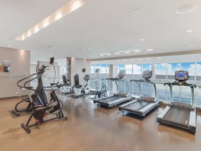 1-bedroom condo for rent in Hallandale Beach - 1830 S Ocean Dr 2412 - MondialRealty