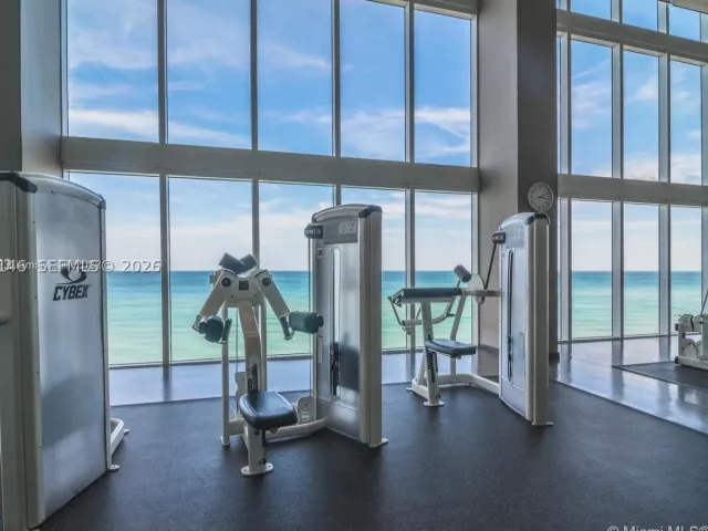 1-bedroom condo for rent in Hallandale Beach - 1830 S Ocean Dr 2412 - MondialRealty