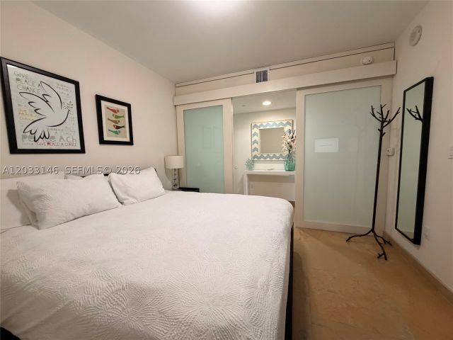 1-bedroom condo for rent in Hallandale Beach - 1830 S Ocean Dr 2412 - MondialRealty