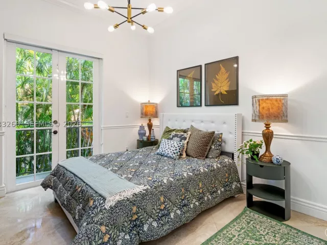 6-bedroom home for rent in Coral Gables - 1224 Almeria Ave - MondialRealty