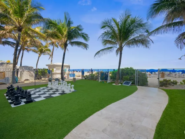 1-bedroom condo for sale in Sunny Isles Beach - 18683 Collins Ave 2503 - MondialRealty