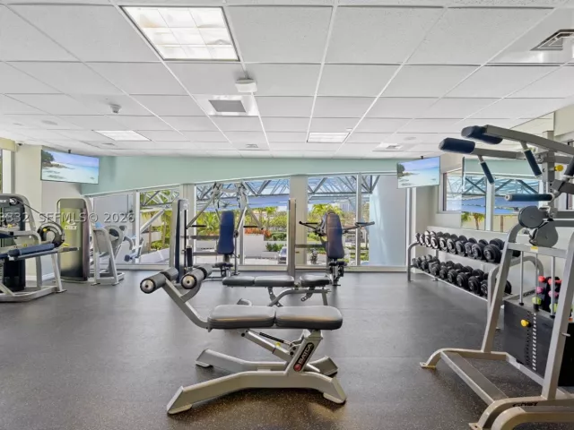 1-bedroom condo for sale in Sunny Isles Beach - 18683 Collins Ave 2503 - MondialRealty