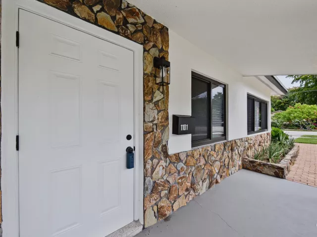 3-bedroom home for sale in Fort Lauderdale - 1101 SW 19th Avenue - MondialRealty