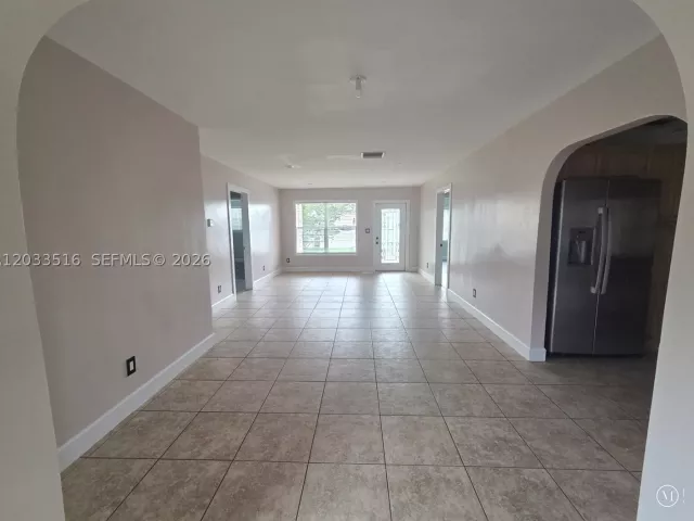 2-bedroom home for rent in Hollywood - 4415 Tyler St 4415 - MondialRealty