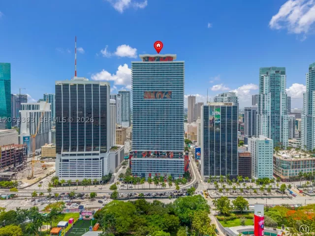 1-bedroom condo for sale in Miami - 50 Biscayne Blvd 4307 - MondialRealty