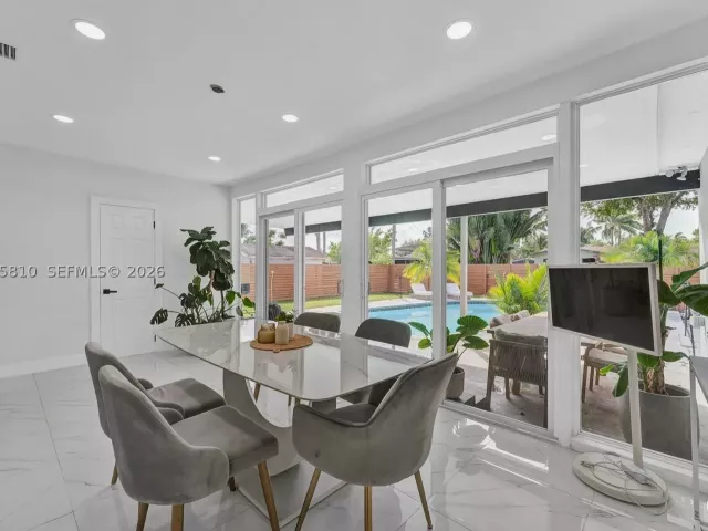 3-bedroom home for sale in Hollywood - 1446 Scott St - MondialRealty