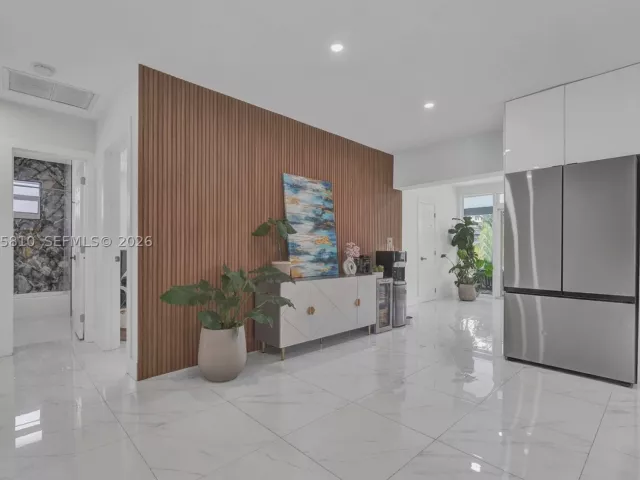 3-bedroom home for sale in Hollywood - 1446 Scott St - MondialRealty
