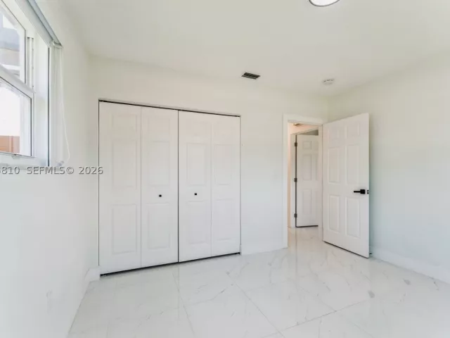 3-bedroom home for sale in Hollywood - 1446 Scott St - MondialRealty