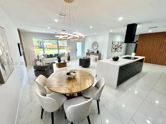 3-bedroom home for sale in Hollywood - 1446 Scott St - MondialRealty