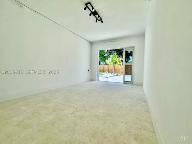 3-bedroom home for sale in Hollywood - 1446 Scott St - MondialRealty