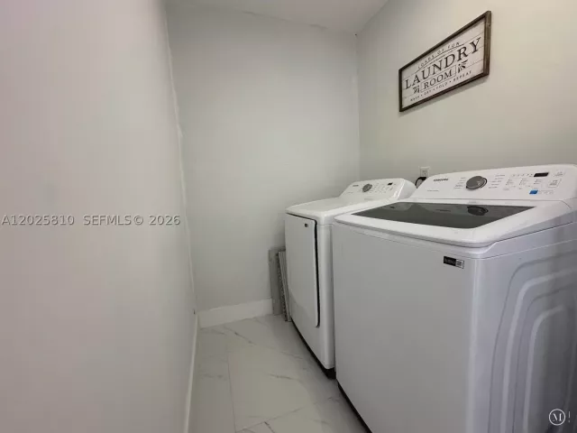 3-bedroom home for sale in Hollywood - 1446 Scott St - MondialRealty