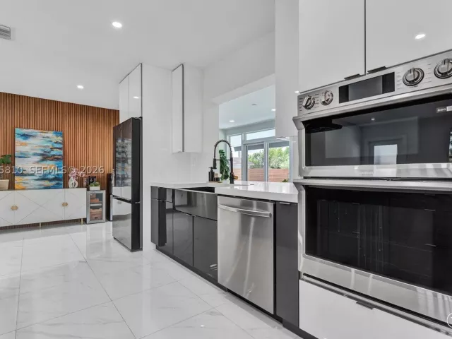 3-bedroom home for sale in Hollywood - 1446 Scott St - MondialRealty