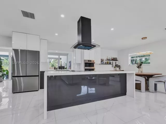 3-bedroom home for sale in Hollywood - 1446 Scott St - MondialRealty