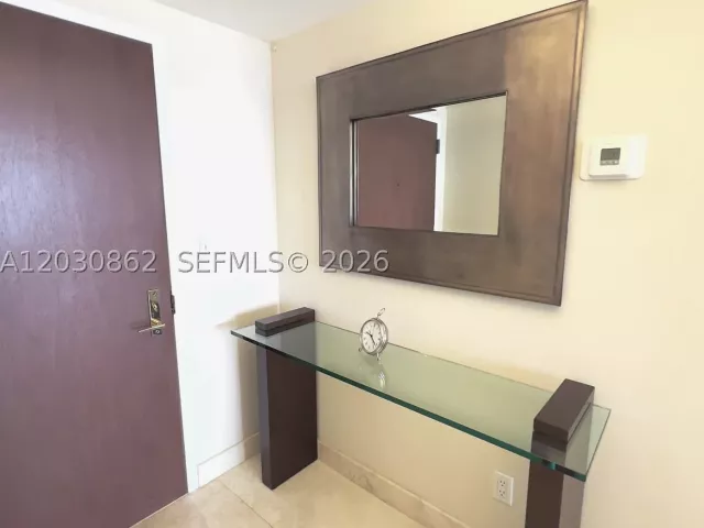 2-bedroom condo for rent in Aventura - 7000 Island Blvd 2403 - MondialRealty