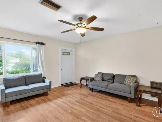 3-bedroom home for sale in Delray Beach - 4639 Franwood Drive - MondialRealty