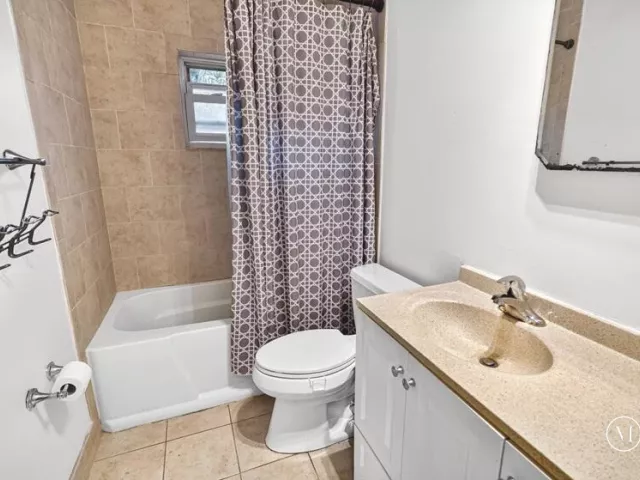 3-bedroom home for sale in Delray Beach - 4639 Franwood Drive - MondialRealty
