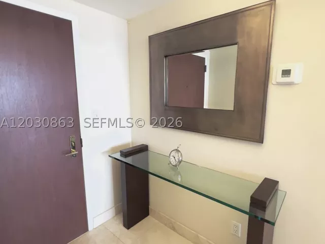 2-bedroom condo for sale in Aventura - 7000 Island Blvd 2403 - MondialRealty