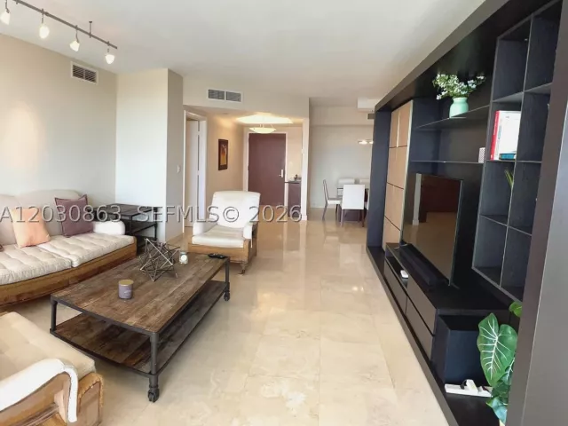 2-bedroom condo for sale in Aventura - 7000 Island Blvd 2403 - MondialRealty