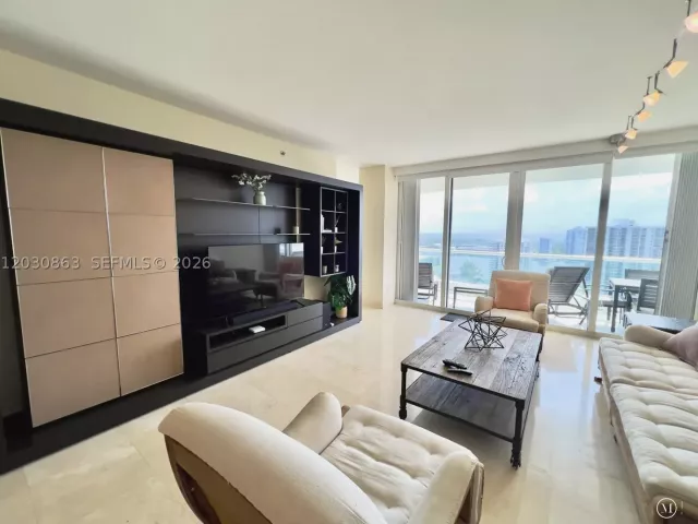 2-bedroom condo for sale in Aventura - 7000 Island Blvd 2403 - MondialRealty