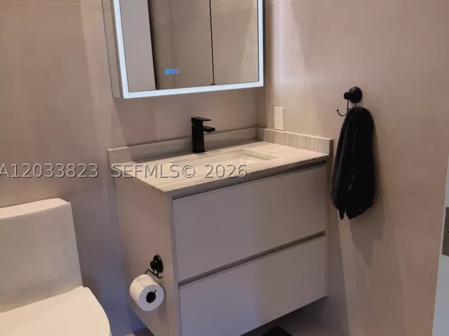 2-bedroom home for rent in Miami - 360 NW 40th STREET 0 - MondialRealty
