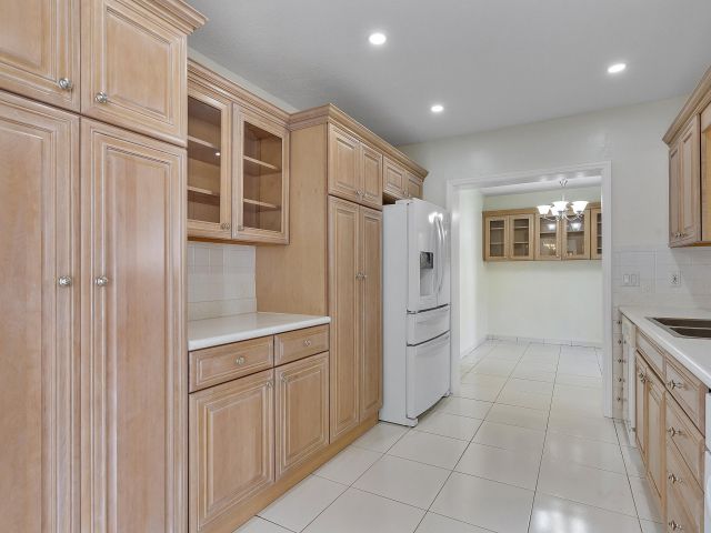 3-bedroom home for rent in Aventura - 2475 NE 214th Street - MondialRealty