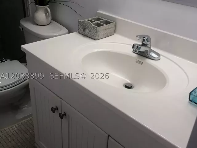 2-bedroom condo for sale in Hallandale Beach - 2030 S Ocean Dr 1826 - MondialRealty