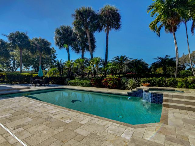 4-bedroom home for sale in Boca Raton - 4976 Bocaire Boulevard - MondialRealty