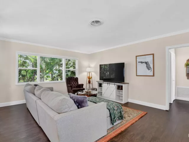 3-bedroom home for sale in Boca Raton - 1207 SW 12th Avenue - MondialRealty