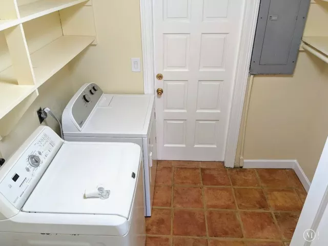 5-bedroom home for sale in Boca Raton - 299 NW 12th Street - MondialRealty