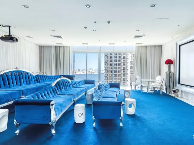 2-bedroom condo for sale in Miami - 475 Brickell Ave 4115 - MondialRealty