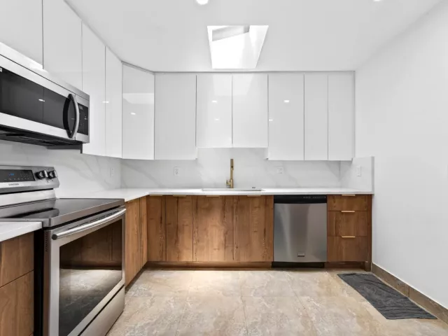5-bedroom home for sale in Boca Raton - 10941 Granite Street - MondialRealty