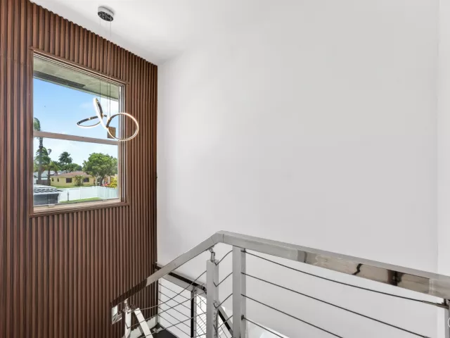 5-bedroom home for sale in Boca Raton - 10941 Granite Street - MondialRealty