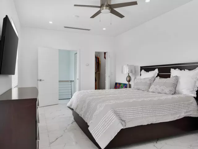 5-bedroom home for sale in Boca Raton - 10941 Granite Street - MondialRealty