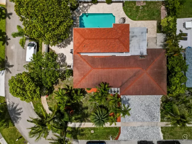 5-bedroom home for sale in Boca Raton - 10941 Granite Street - MondialRealty