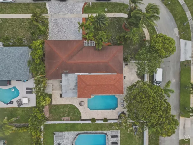 5-bedroom home for sale in Boca Raton - 10941 Granite Street - MondialRealty