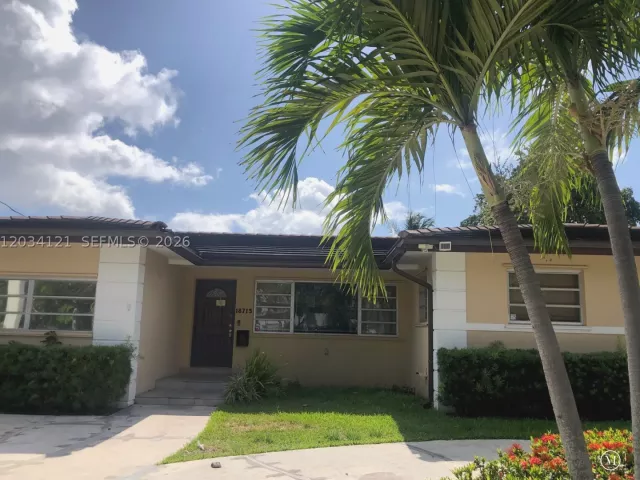 5-bedroom home for sale in Miami - 18715 NE 18th Ave - MondialRealty