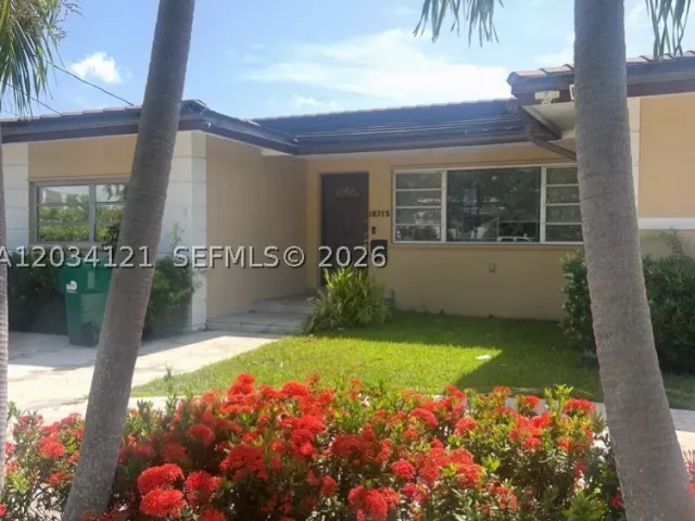 5-bedroom home for sale in Miami - 18715 NE 18th Ave - MondialRealty