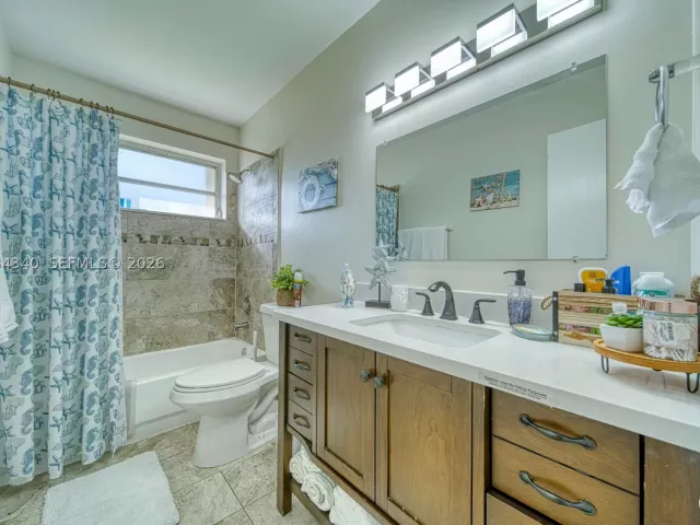 4-bedroom home for sale in Miami - 11331 SW 176 th St - MondialRealty