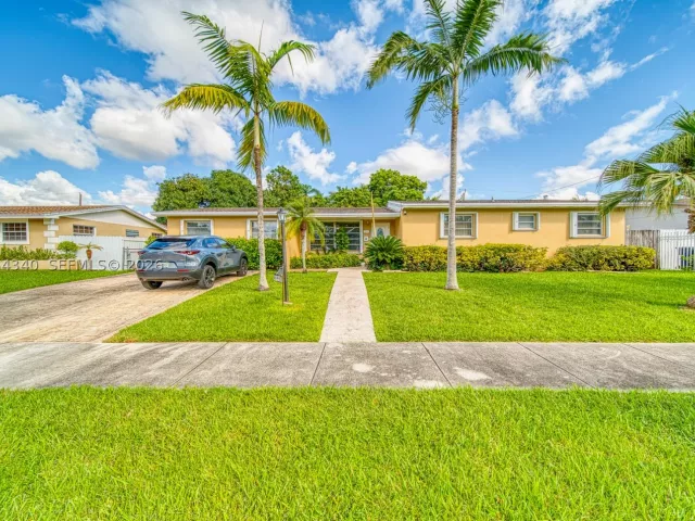 4-bedroom home for sale in Miami - 11331 SW 176 th St - MondialRealty