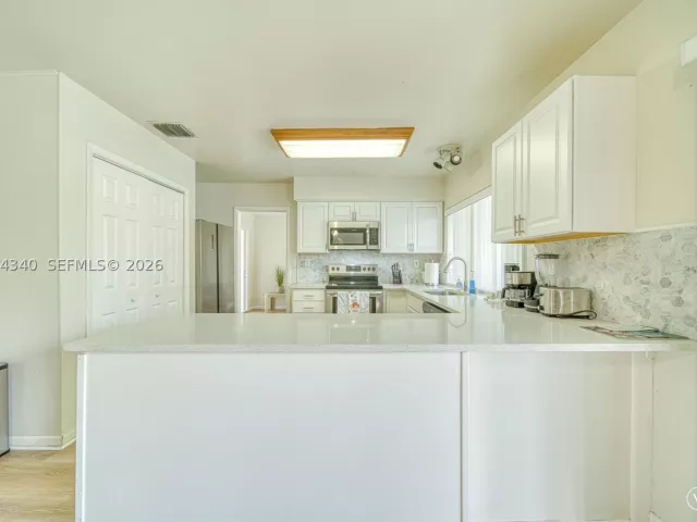 4-bedroom home for sale in Miami - 11331 SW 176 th St - MondialRealty