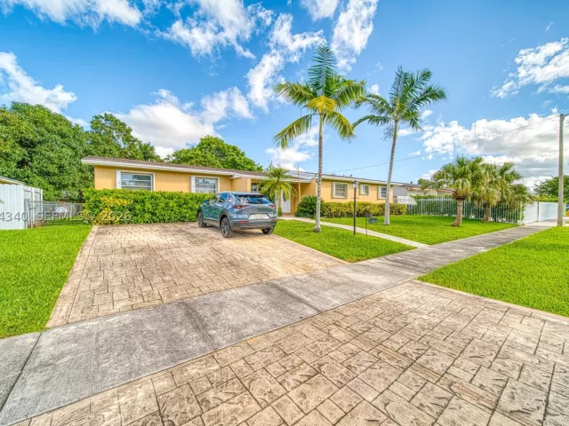 4-bedroom home for sale in Miami - 11331 SW 176 th St - MondialRealty