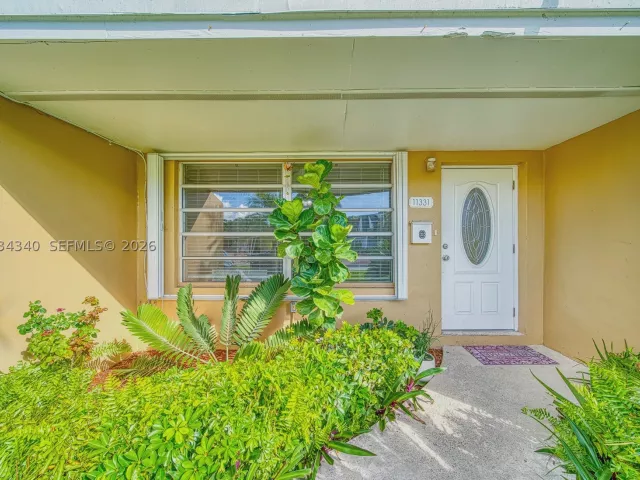 4-bedroom home for sale in Miami - 11331 SW 176 th St - MondialRealty