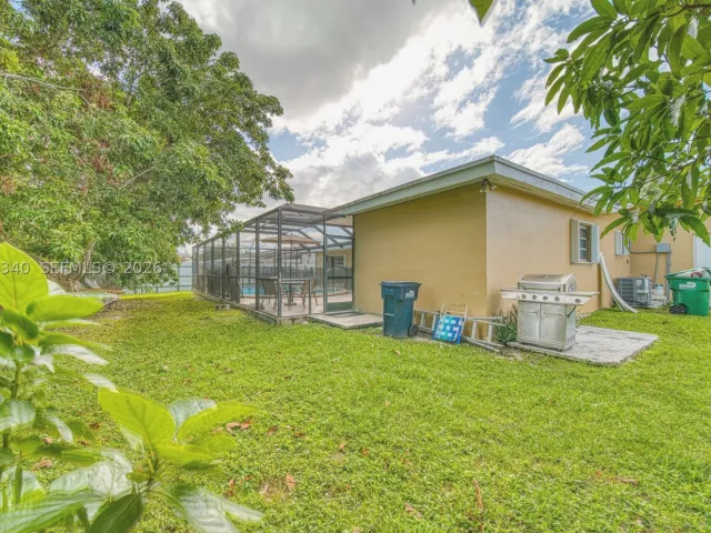 4-bedroom home for sale in Miami - 11331 SW 176 th St - MondialRealty