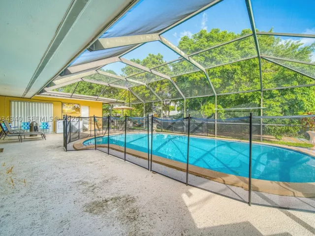 4-bedroom home for sale in Miami - 11331 SW 176 th St - MondialRealty