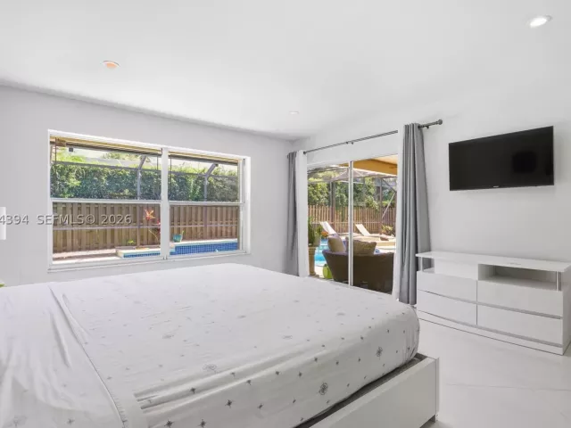 4-bedroom home for sale in Boca Raton - 9612 N Carousel Cir N - MondialRealty