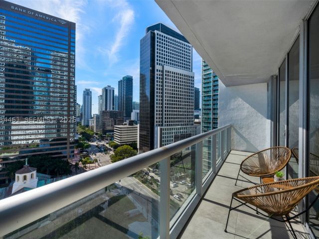 2-bedroom condo for sale in Miami - 485 Brickell Ave 1709 - MondialRealty